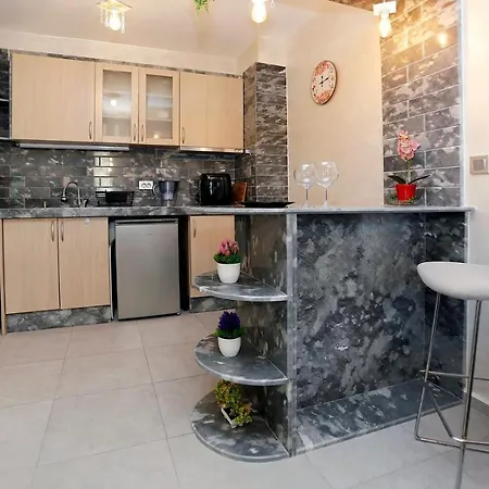 Luxurious Landing Apartament